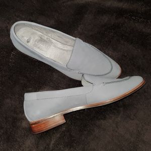 Mid-blue genuine leather loafer
